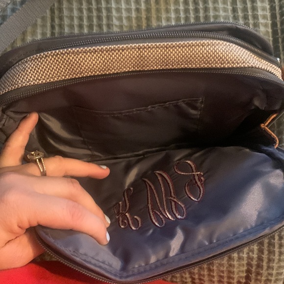 Thirty One Crossbody - Picture 2 of 7